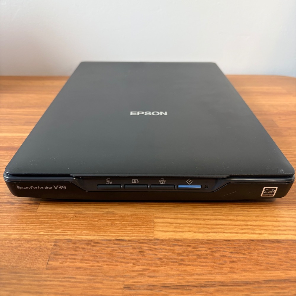 Epson Scanner J371A Perfection V39 Color Photo Document USB Powered Black